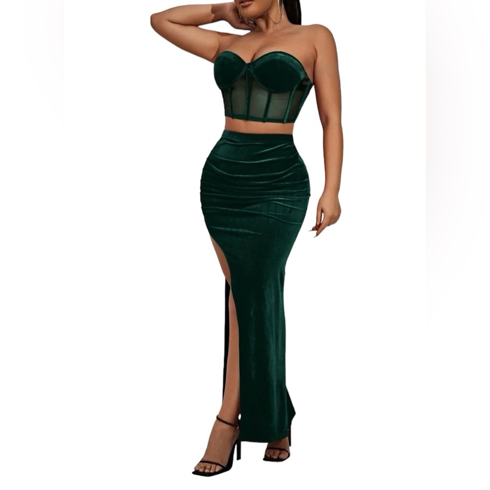 SXY Mesh Insert Velvet
Tube Top & Split Thigh Skirt